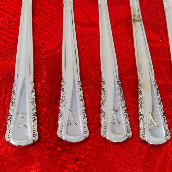8X BS MAY QUEEN by Holmes & Edwards Silver Plate Butter Jam Spreaders - Picture 7 of 15
